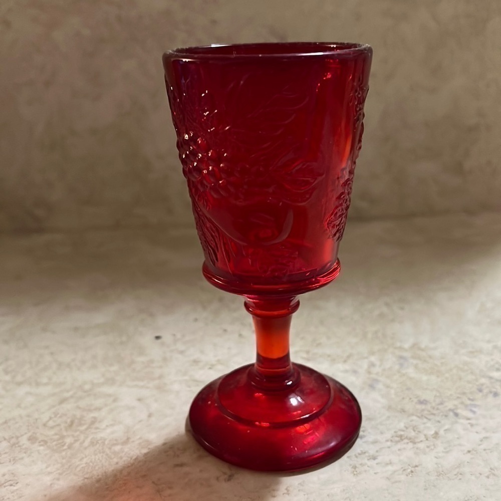L. G. Wright Strawberry and Currant Ruby Glass Vintage